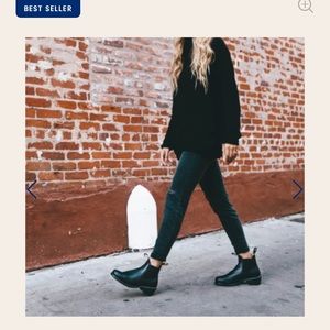 Blundstone black heeled boots